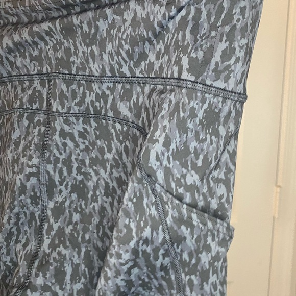 Lululemon Fast and Free High-Rise Crop 23" Pockets Leopard Camo - Picture 7 of 8